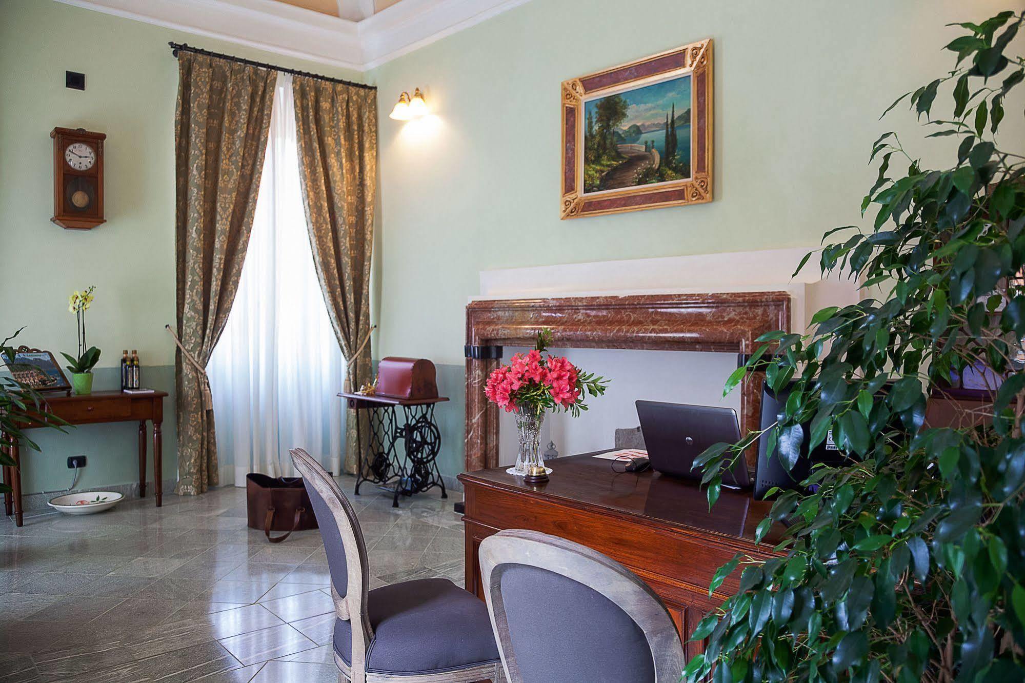 Palazzo Del Vicere Aparthotel Lezzeno Ngoại thất bức ảnh