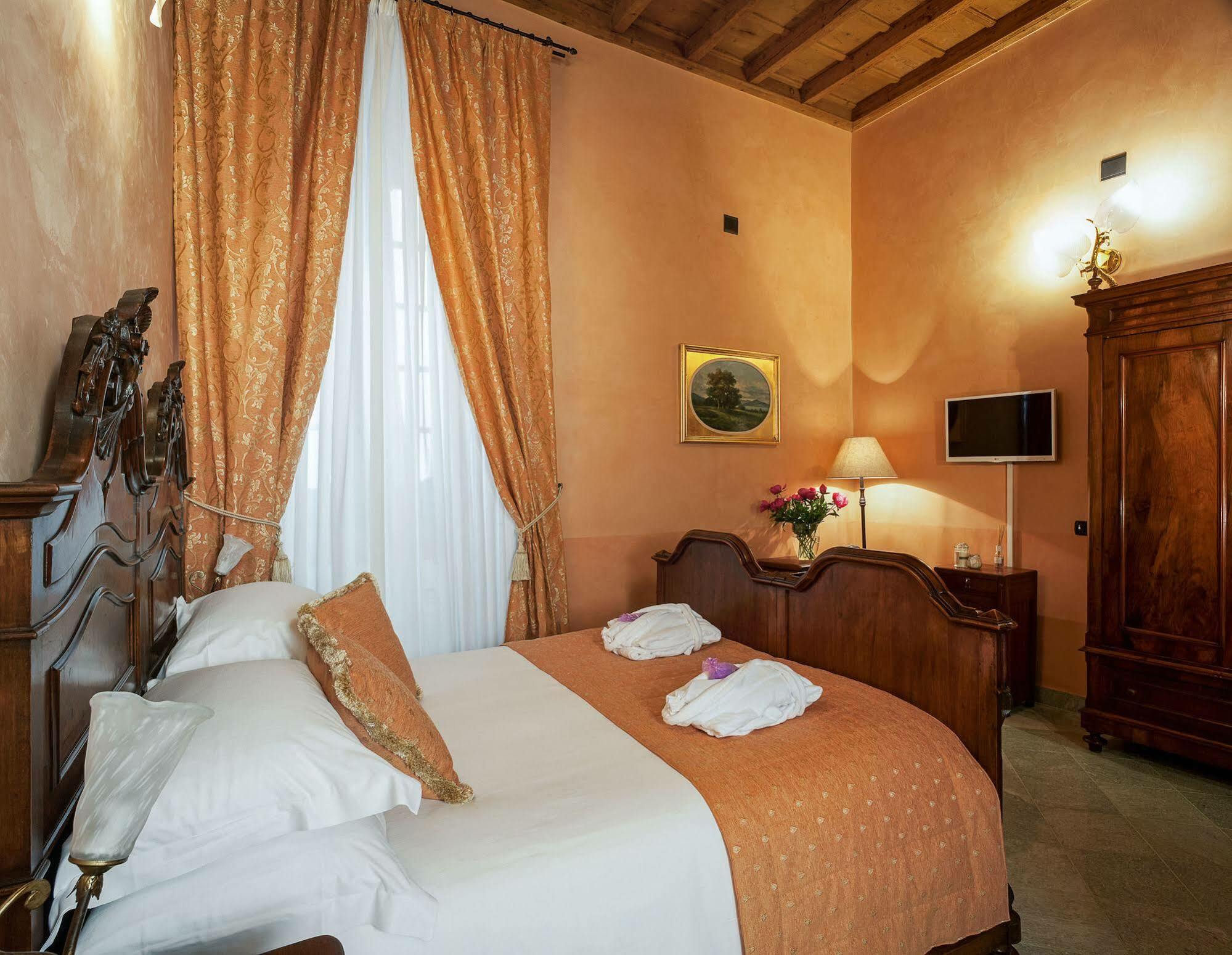 Palazzo Del Vicere Aparthotel Lezzeno Ngoại thất bức ảnh